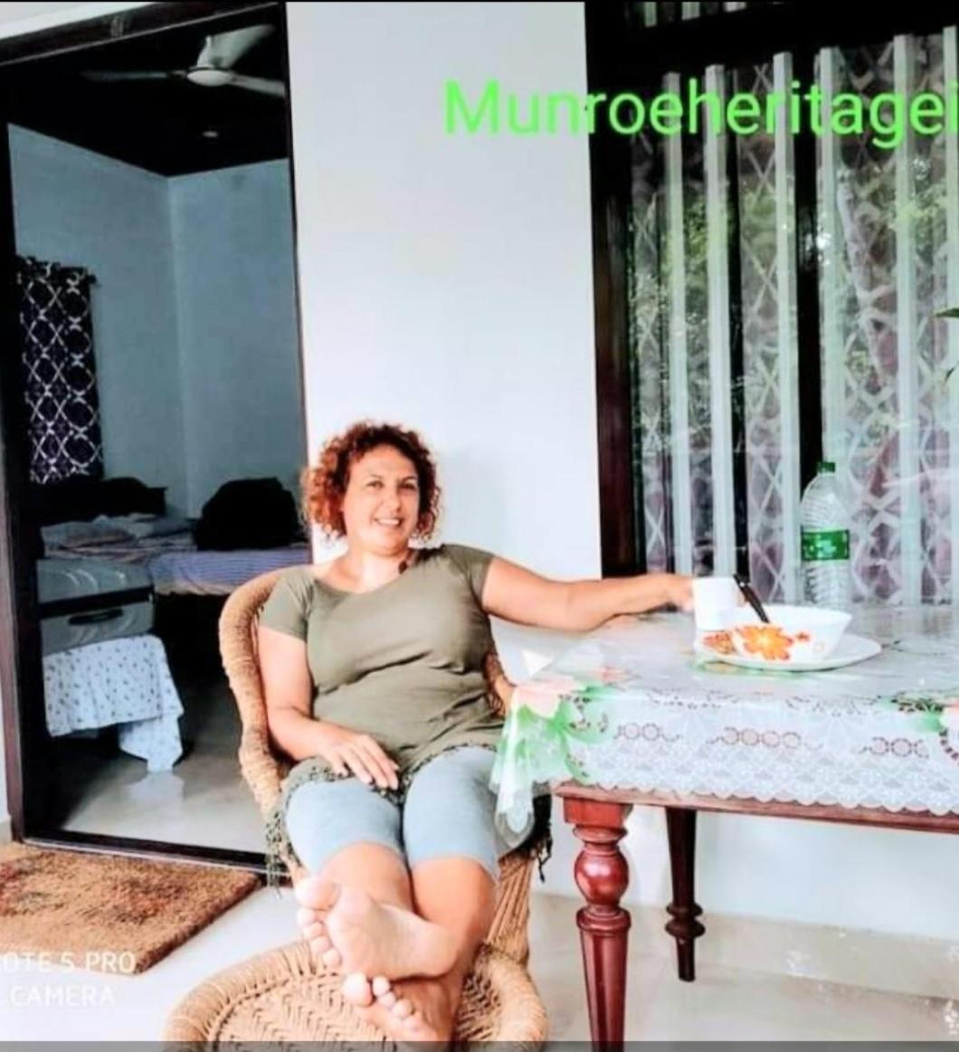Munroe Heritage Inn Mundrothuruth Zimmer foto
